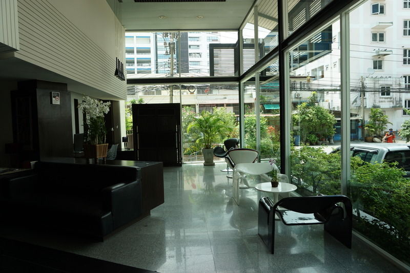 Happihaus Hotel Banguecoque Exterior foto
